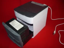 Mini Luftkühler Air Cooler Tisch-Ventilator Mit Befeuchtung Version 2 15 Mini Luftkühler Air Cooler Tisch-Ventilator Mit Befeuchtung Version 2 -De'Longhi || Rowenta Verkaufsgeschäft 23c6a3faf889d2152d2fc7b22f706130