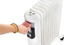 Ölradiator 2500W Lehmann Elektro Heizkörper Mit 11 Rippen Öl Radiator Mobile Elektroheizung Mit Temperaturregelung, Heizung, Heizlüfter, Thermostatregler, Abschaltautomatik, Überhitzungsschutz 2500 Watt, Weiß 18 Ölradiator 2500W Lehmann Elektro Heizkörper Mit 11 Rippen Öl Radiator Mobile Elektroheizung Mit Temperaturregelung, Heizung, Heizlüfter, Thermostatregler, Abschaltautomatik, Überhitzungsschutz 2500 Watt, Weiß -De'Longhi || Rowenta Verkaufsgeschäft 597f177337ebd0f2beac88e56f780494