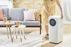 Rowenta 3 In 1 Klimagerät Turbo Cool AU5010 | Mobile Klimaanlage, Ventilator, Luftentfeuchter In Einem | Schlauch & Fernbedienung Inklusive | Eco-Modus -De'Longhi || Rowenta Verkaufsgeschäft 836bdae09fad3bbea37763a3909c0ea3