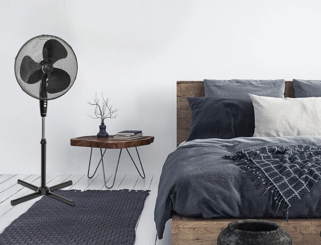 Bestron Standventilator Mit Drei Geschwindigkeitsstufen, Ventilator Mit 75° Oszillation-Funktion & Höhenverstellbar Bis 122 Cm, Ø 45 Cm, 45 W, ASV45Z, Farbe: Schwarz 4 Bestron Standventilator Mit Drei Geschwindigkeitsstufen, Ventilator Mit 75° Oszillation-Funktion & Höhenverstellbar Bis 122 Cm, Ø 45 Cm, 45 W, ASV45Z, Farbe: Schwarz – Bild 2