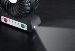 3in1 Akku Tisch-Ventilator Mit Powerbank-Funktion + Leuchte / Lampe 1.800 MAh Auto Camping 13 3in1 Akku Tisch-Ventilator Mit Powerbank-Funktion + Leuchte / Lampe 1.800 MAh Auto Camping -De'Longhi || Rowenta Verkaufsgeschäft e0c4ab23a7480ccdc516fb60b7e32c44